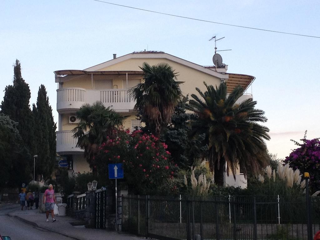 Apartment Topla Herceg Novi Szoba fotó